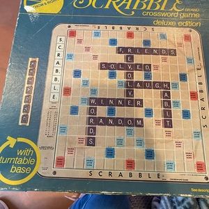 1982 deluxe Scrabble edition